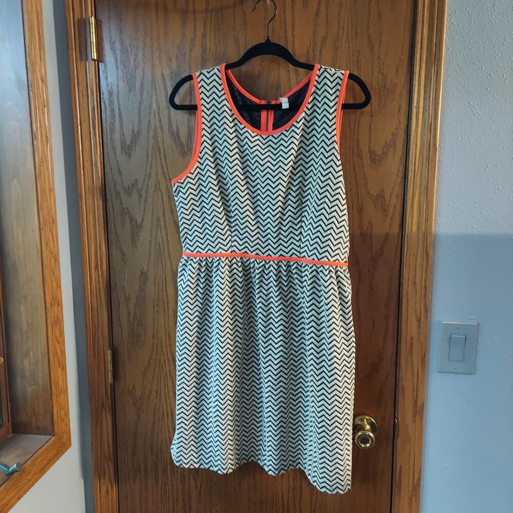 Xhilaration dress XL chevron  swoop neck zip up